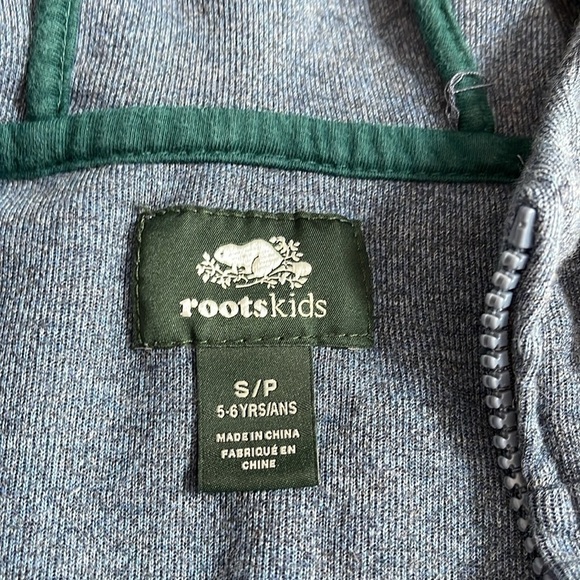 Roots kids blue hoodie with black logos size youth small (5-6 years) - Picture 7 of 9